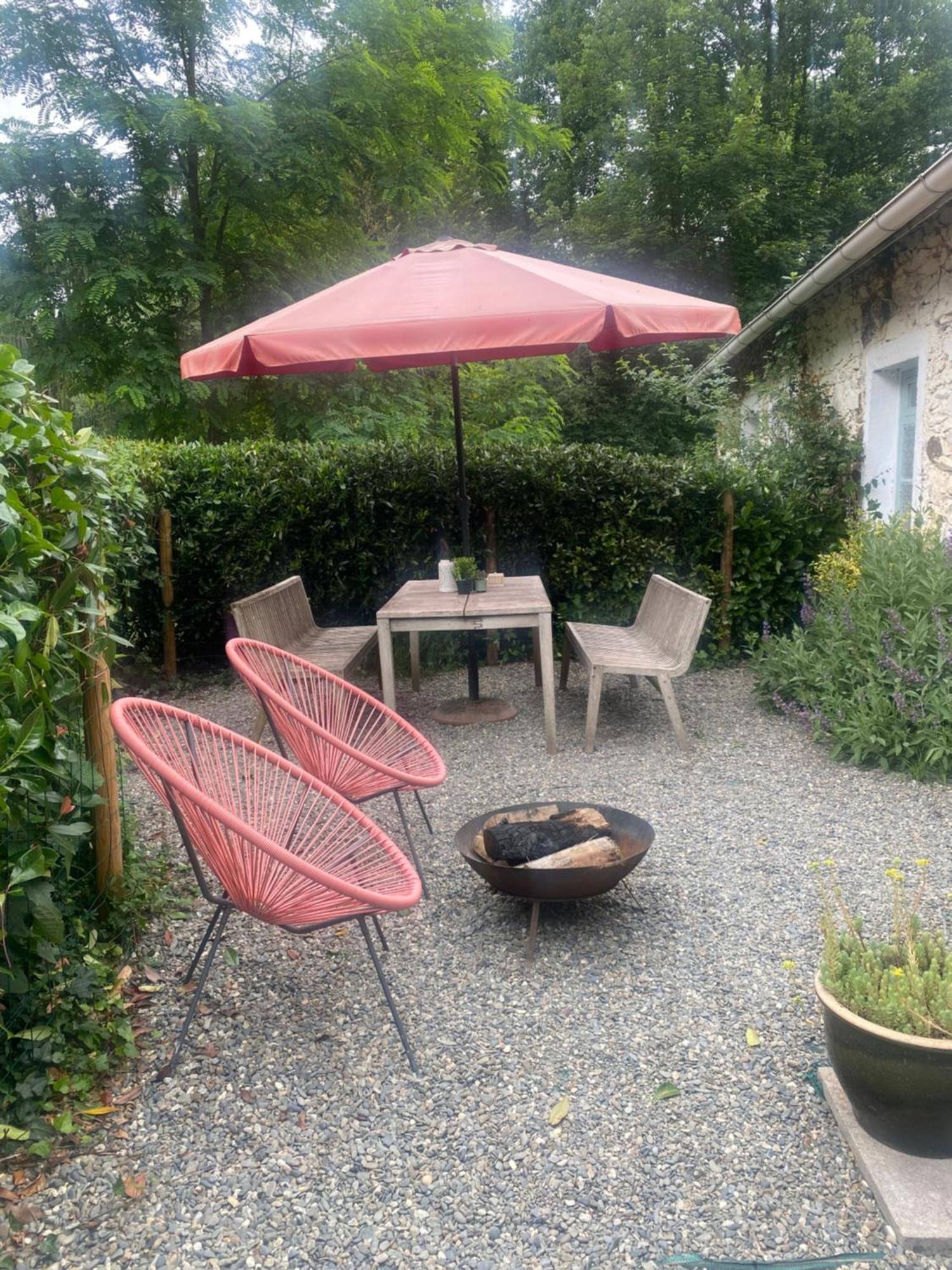 Gites Libellule At Auberge De L'Arac, Bar, Restaurant Aleu Eksteriør billede